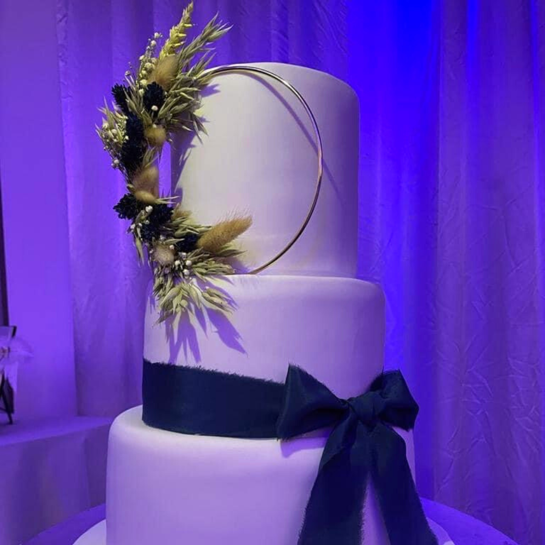 Rustic Dried Flower Cake Hoop - Gold