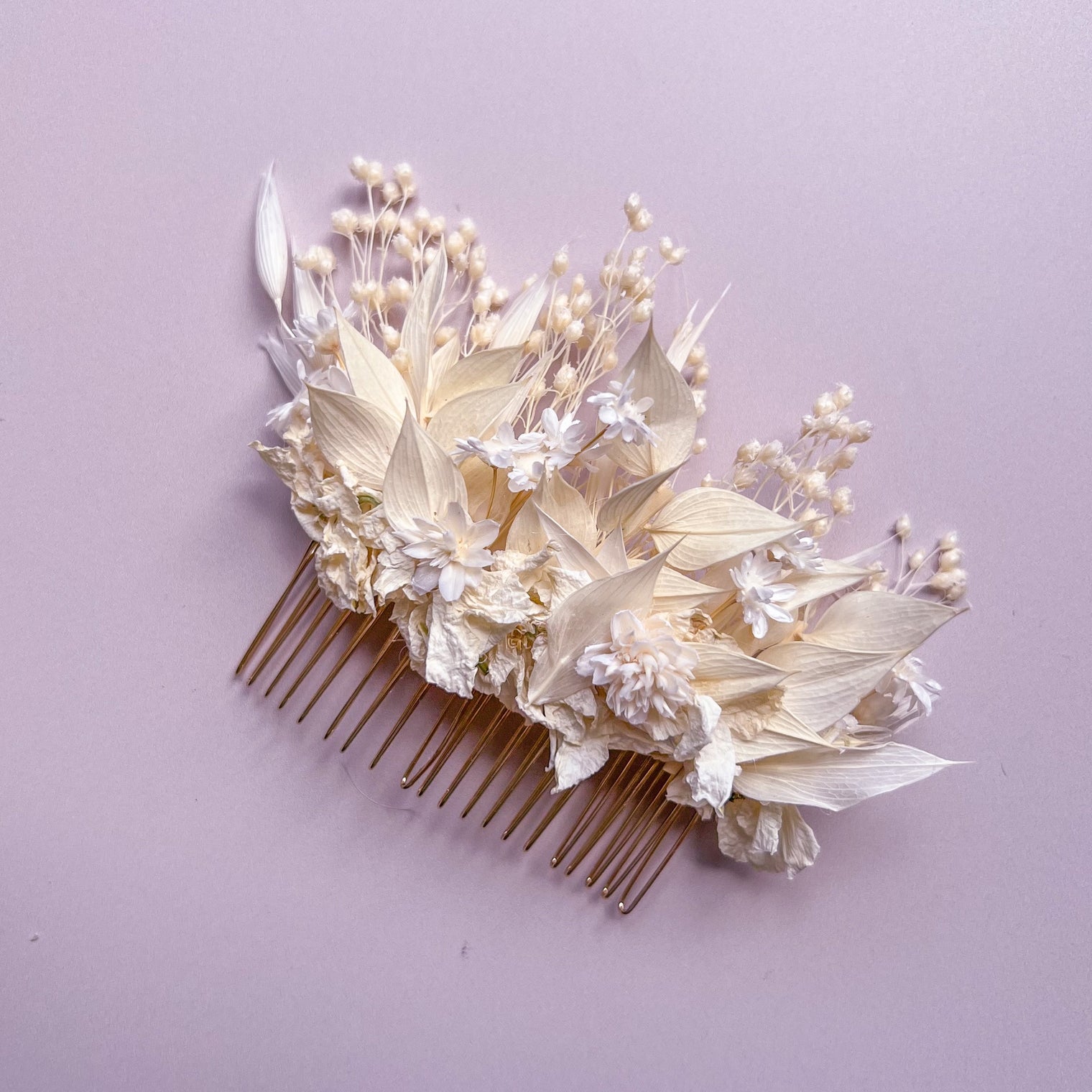 Natural White Dried Flower Hair Comb