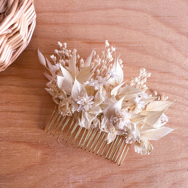 Natural White Dried Flower Hair Comb